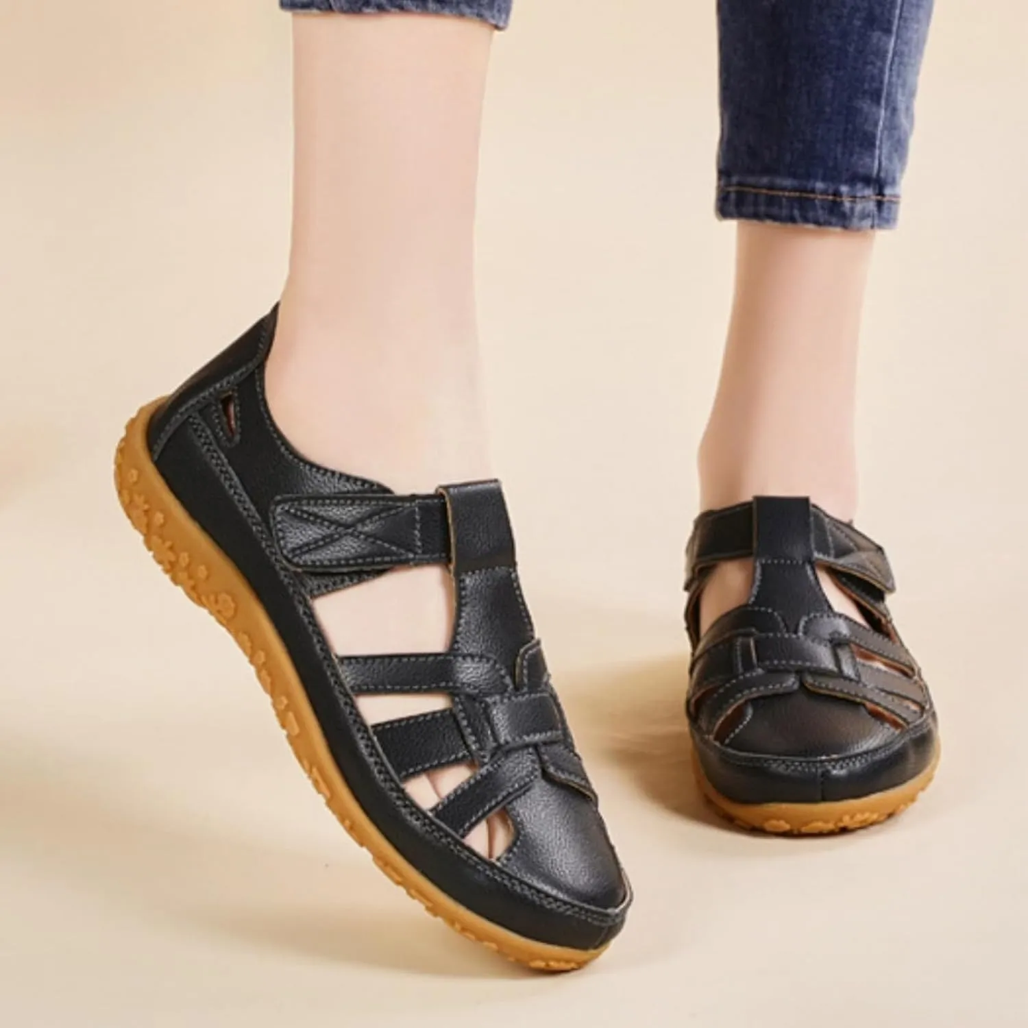 Women Comfortable Flat Sandals Casual Closed Toe Gladiator Sandals Comfort Soft sole Hollow Out Wedge Sandal with Adjustable Hook and Loop Fastener